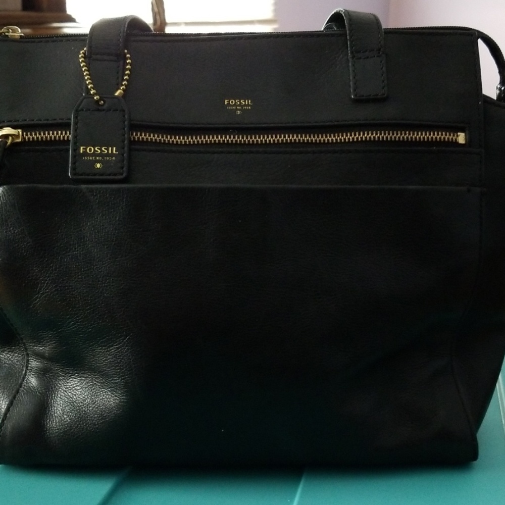 Fossil purse